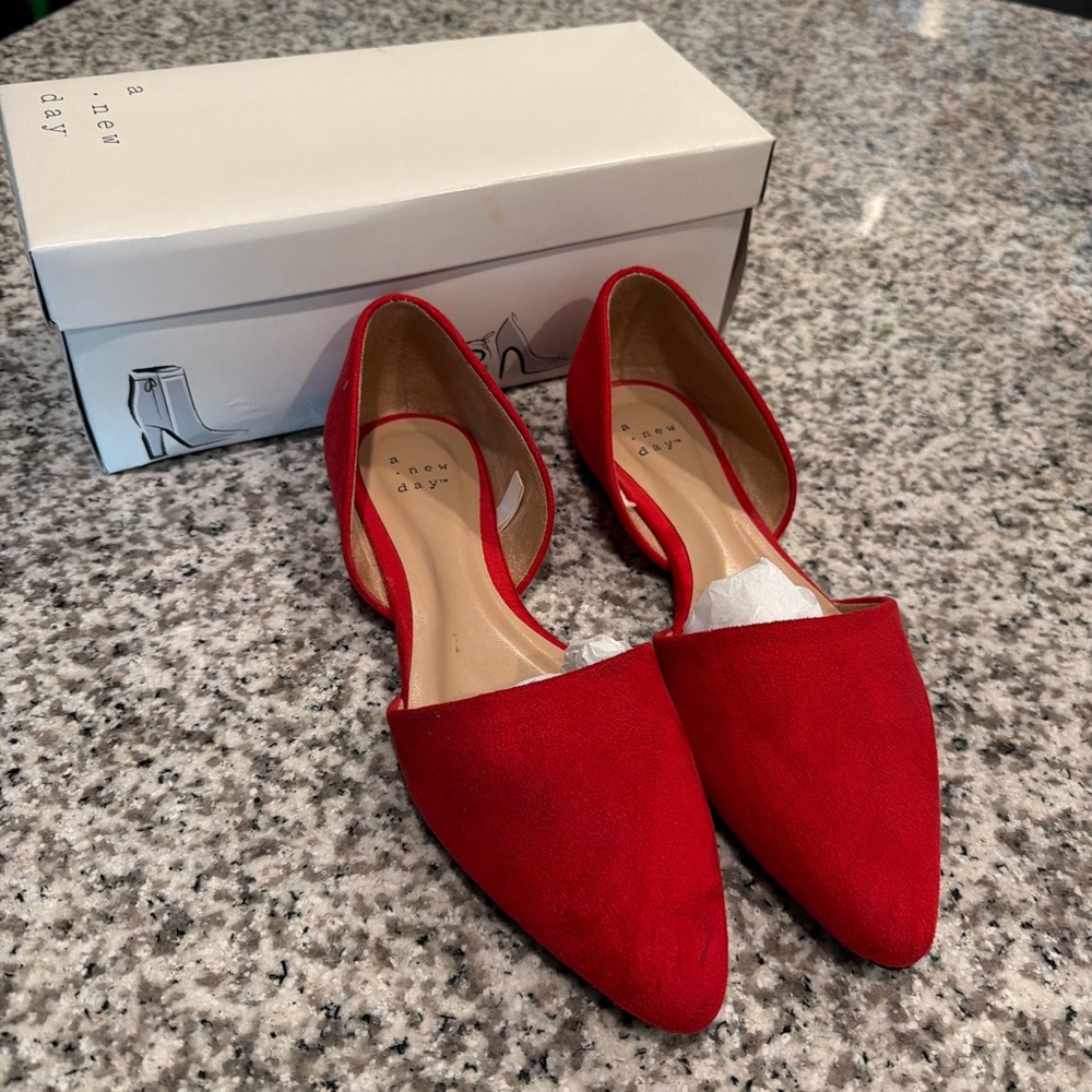 A New Day Women's Scarlet Flats